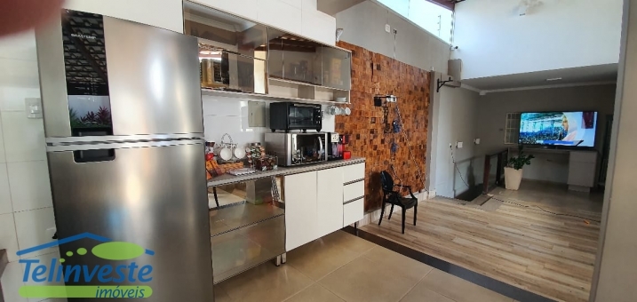 CASA-BAIRRO MUARAMA