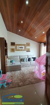 CASA-BAIRRO MUARAMA
