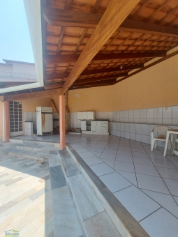 CASA NO BAIRRO MUARAMA