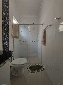CASA NO BAIRRO PARQUE DAS AROEIRAS