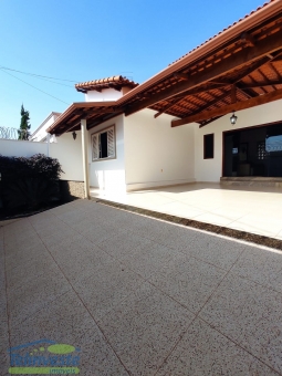 CASA E TERRENO BAIRRO NOVO MUNDO