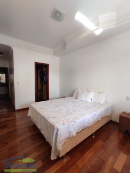 CASA E TERRENO BAIRRO NOVO MUNDO