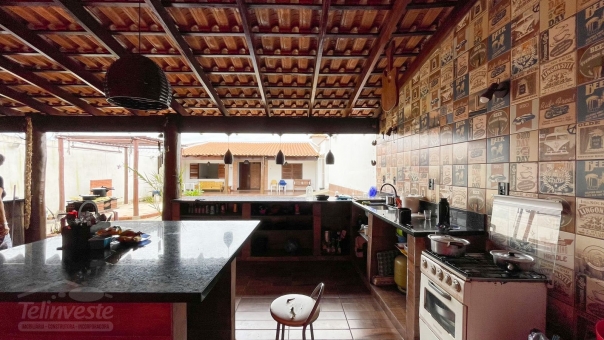Av. Da Penha, 94