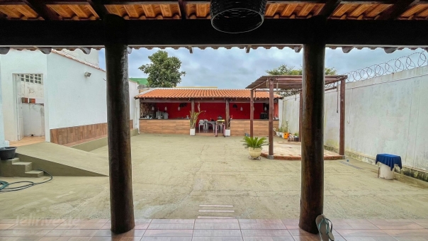 Av. Da Penha, 94