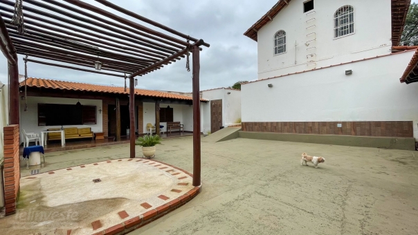 Av. Da Penha, 94