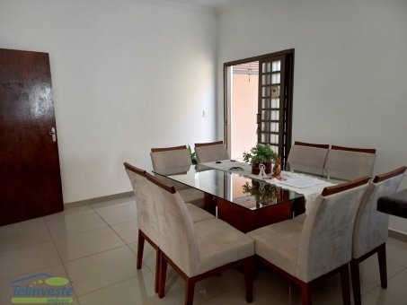CASA NO JARDIM IT&Aacute;LIA