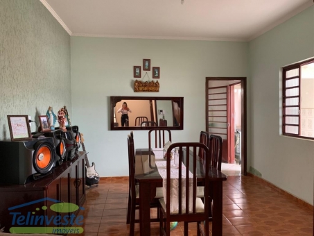 SOBRADO A VENDA NO CENTRO 