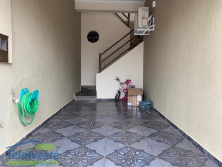SOBRADO A VENDA NO CENTRO 