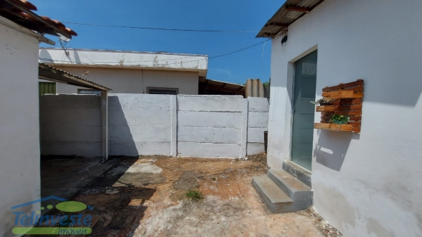 CASA+ C&Oacute;MODO + EDICULA  NO BAIRRO COIMBRAS PROXIMO A IGREJA NSA FATIMA 
