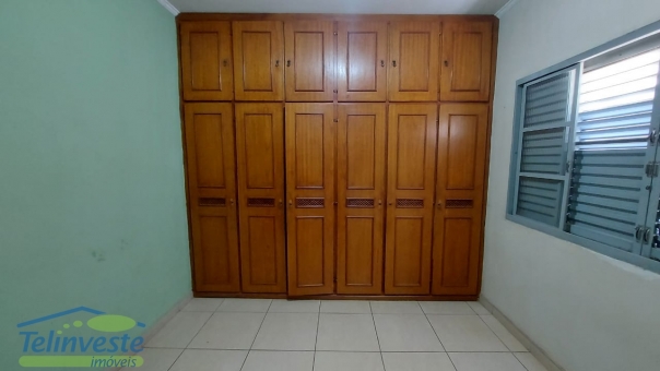 PREDIO COMERCIAL E RESIDENCIAL NO CENTRO