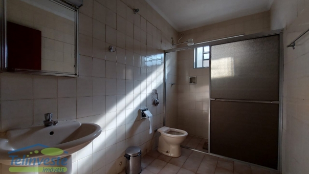 PREDIO COMERCIAL E RESIDENCIAL NO CENTRO