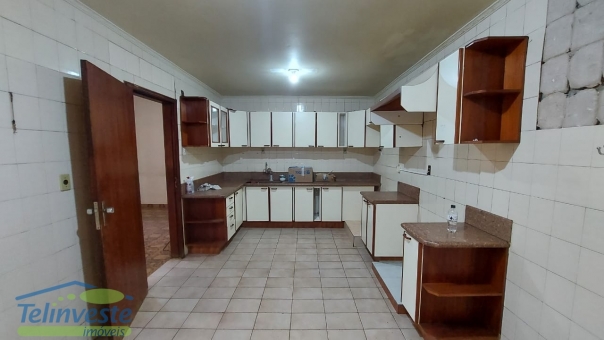 PREDIO COMERCIAL E RESIDENCIAL NO CENTRO