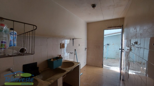 PREDIO COMERCIAL E RESIDENCIAL NO CENTRO