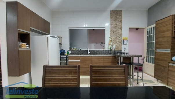 CASA NO BAIRRO CASAR&Atilde;O EM PASSOS MG