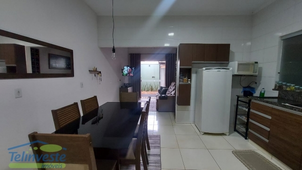 CASA NO BAIRRO CASAR&Atilde;O EM PASSOS MG