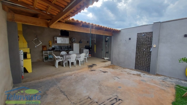 CASA NO BAIRRO CASAR&Atilde;O EM PASSOS MG