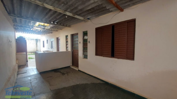 CASA+COMODO COMERCIAL NO BAIRRO COLEGIO DE PASSOS 