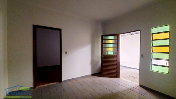 CASA+COMODO COMERCIAL NO BAIRRO COLEGIO DE PASSOS 