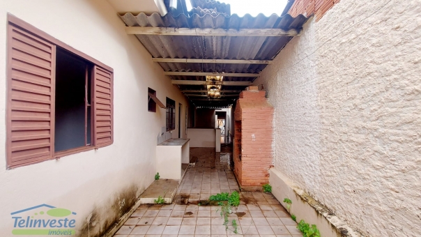 CASA+COMODO COMERCIAL NO BAIRRO COLEGIO DE PASSOS 