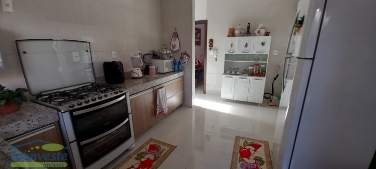 CASA NO RECANTO DA TEKA