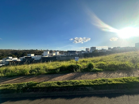 LOTE A VENDA NO RESIDENCIAL PARQUE ALVORADA