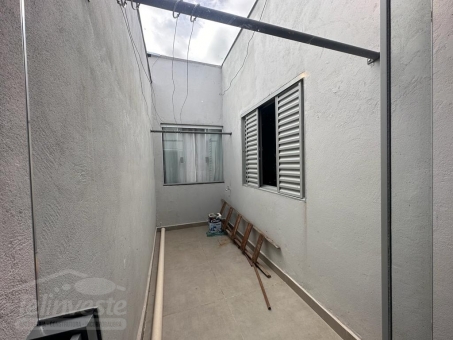 CASA A VENDA NO BAIRRO SANTA LUZIA 