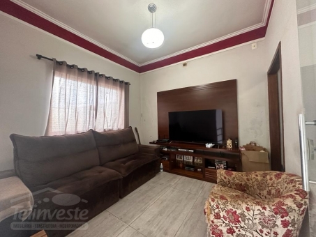 CASA A VENDA NO BAIRRO SANTA LUZIA 