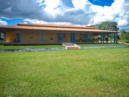 Fazenda em S&atilde;o Jo&atilde;o Batista do Gl&oacute;ria