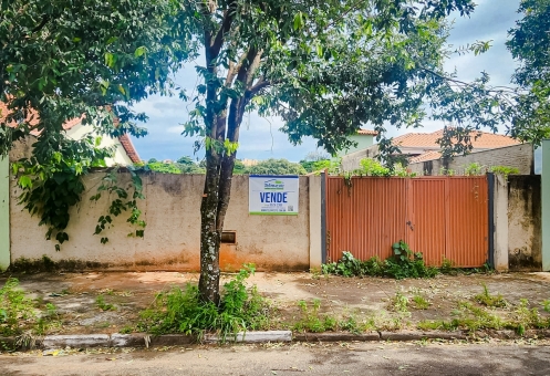 Lote - Bairro Candeias