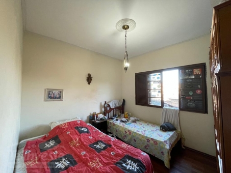 CASA PR&Oacute;XIMO AO CENTRO A VENDA