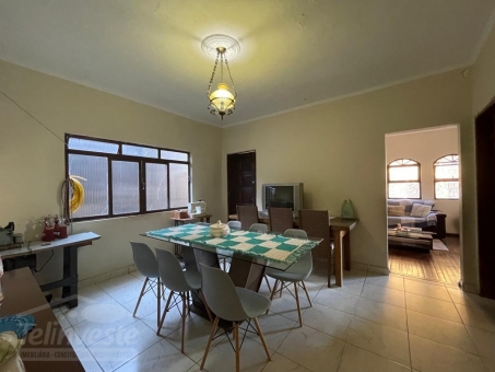 CASA PR&Oacute;XIMO AO CENTRO A VENDA