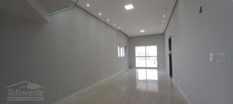 CASA NO CONDOM&Iacute;NIO MONTE BELO