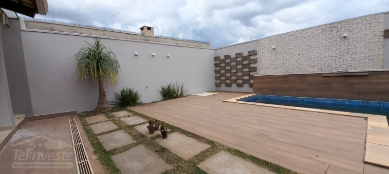 CASA NO CONDOM&Iacute;NIO MONTE BELO