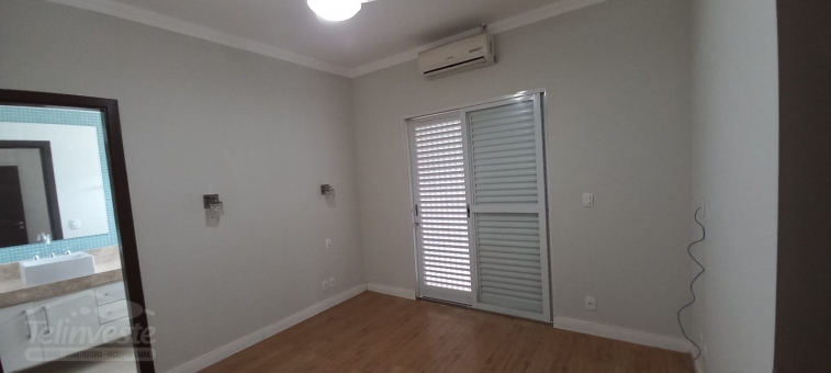 CASA NO CONDOM&Iacute;NIO MONTE BELO