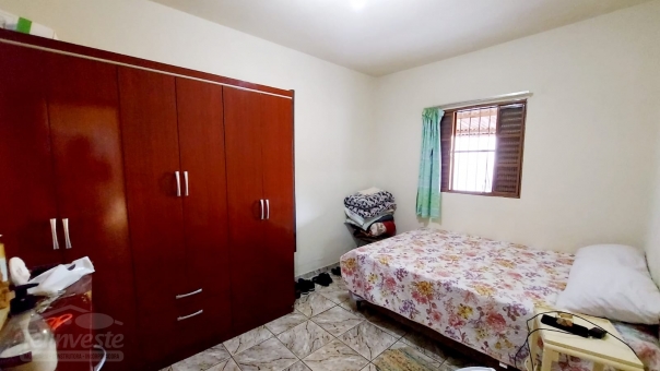 CASA NO BAIRRO VILA ROMANA 