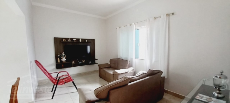 CASA NO ALTO DOS NOBRES