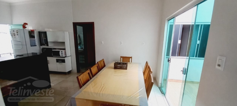 CASA NO ALTO DOS NOBRES