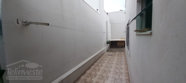 CASA NO ALTO DOS NOBRES