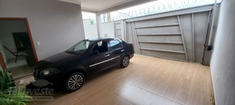 CASA NO ALTO DOS NOBRES