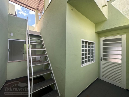 CASA A VENDA NO BAIRRO CANDEIAS 