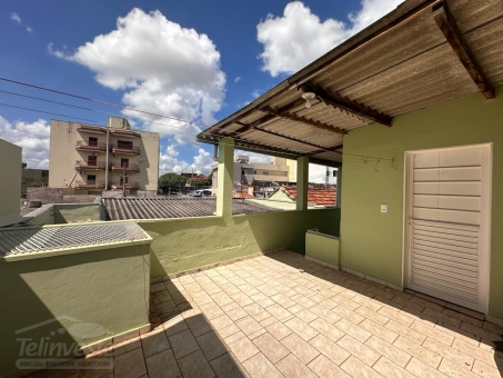 CASA A VENDA NO BAIRRO CANDEIAS 