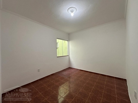 CASA A VENDA NO BAIRRO CANDEIAS 