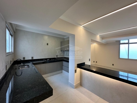 EXCELENTE APARTAMENTO A VENDA NO CENTRO 