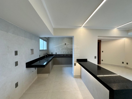 EXCELENTE APARTAMENTO A VENDA NO CENTRO 