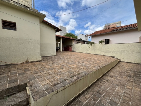 Im&oacute;vel central dispon&iacute;vel &agrave; venda