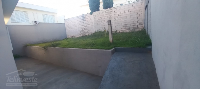 CASA NO BAIRRO BARRINHA