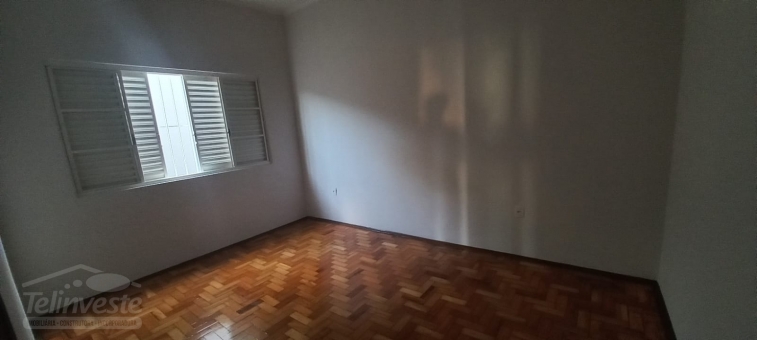 CASA NO BAIRRO BARRINHA