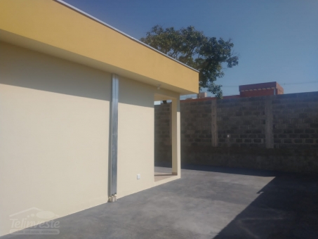 CASA &Agrave; VENDA EM FURNAS 