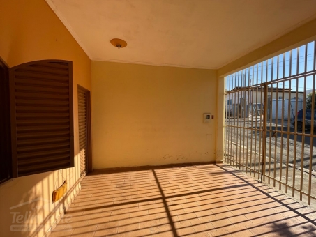 CASA NO COL&Eacute;GIO DE PASSOS