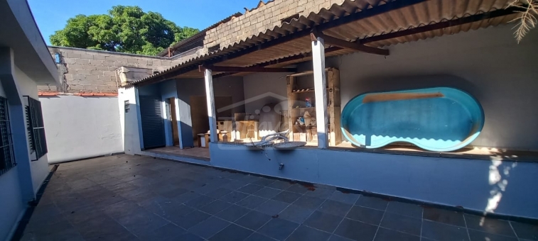 CASA E BARRAC&Atilde;O NO SERRA DAS BRISAS